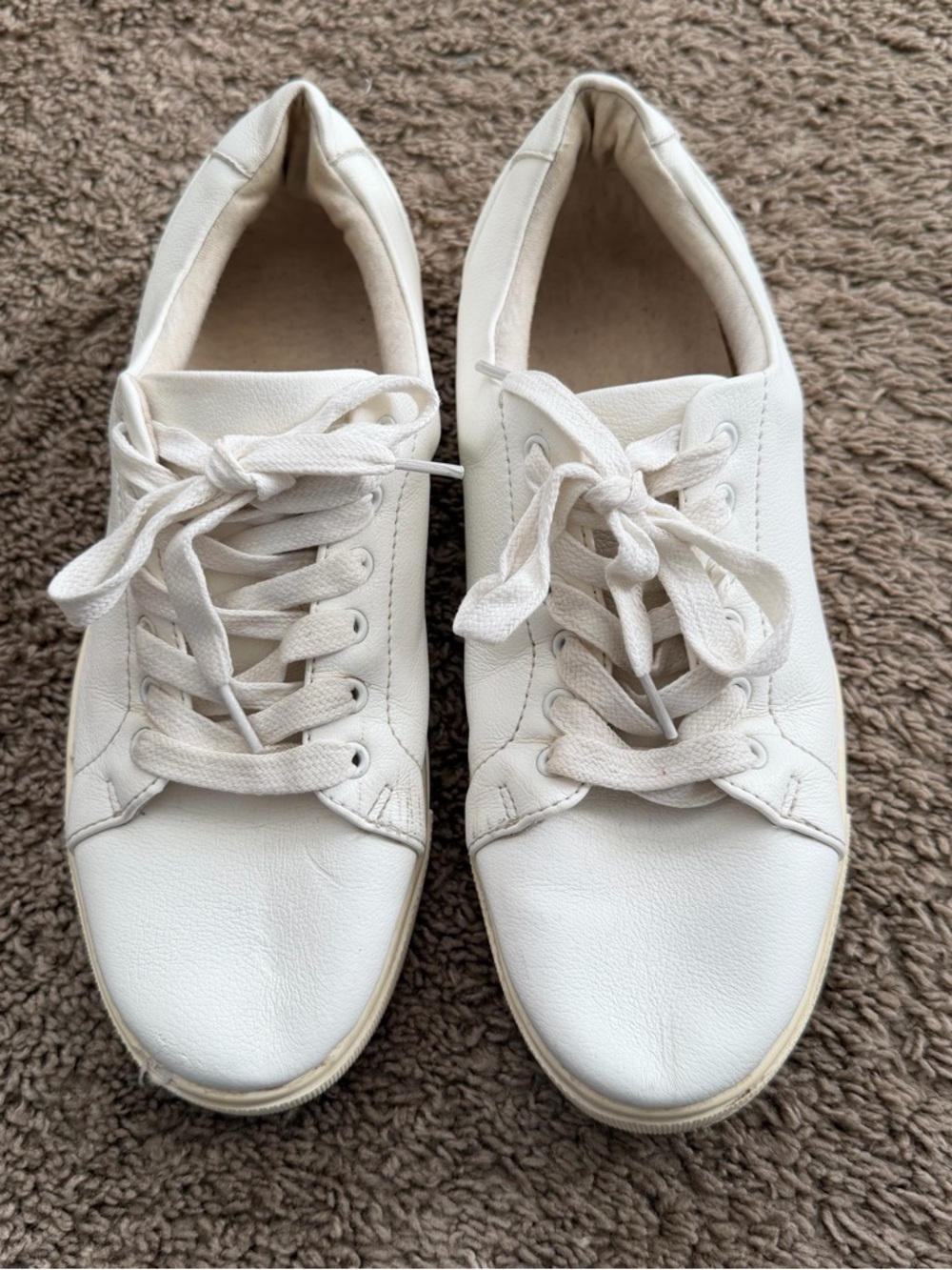 Joie Sneakers